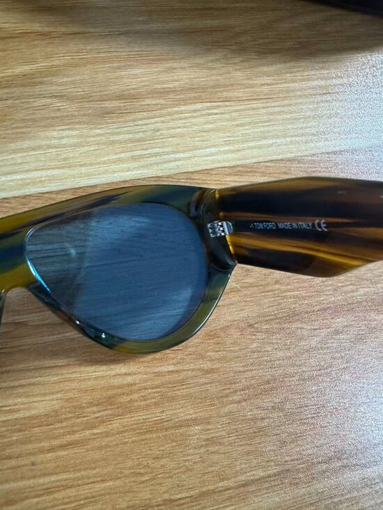 Tom Ford Bronson FT1044 Tortoiseshell Aviator Sunglasses with Gradient Blue Lens